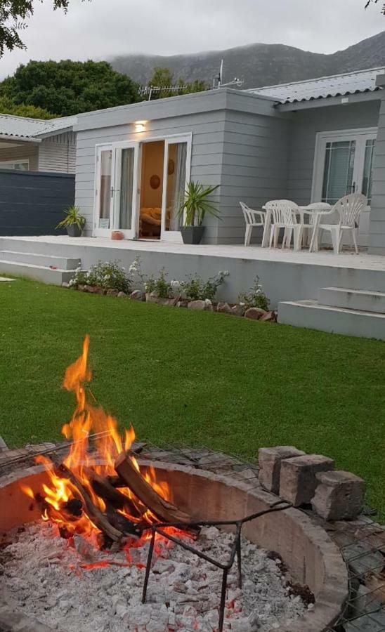 Corban Cottage Hermanus Esterno foto